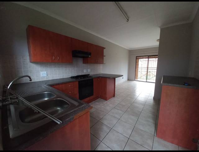 2 BEDROOM TOWNHOUSE FOR SALE IN KOOKRUS
